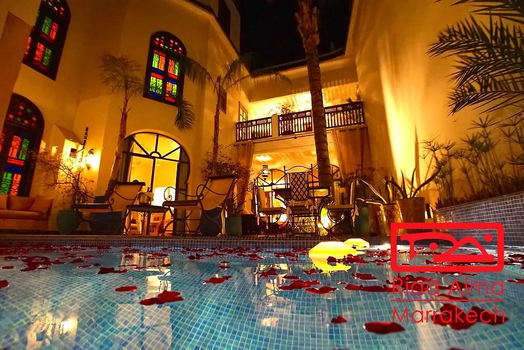 Kontakt z Riad Alma